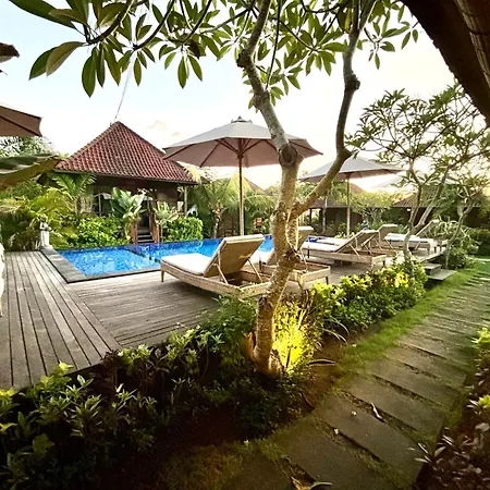 Gedong Nusa Huts
